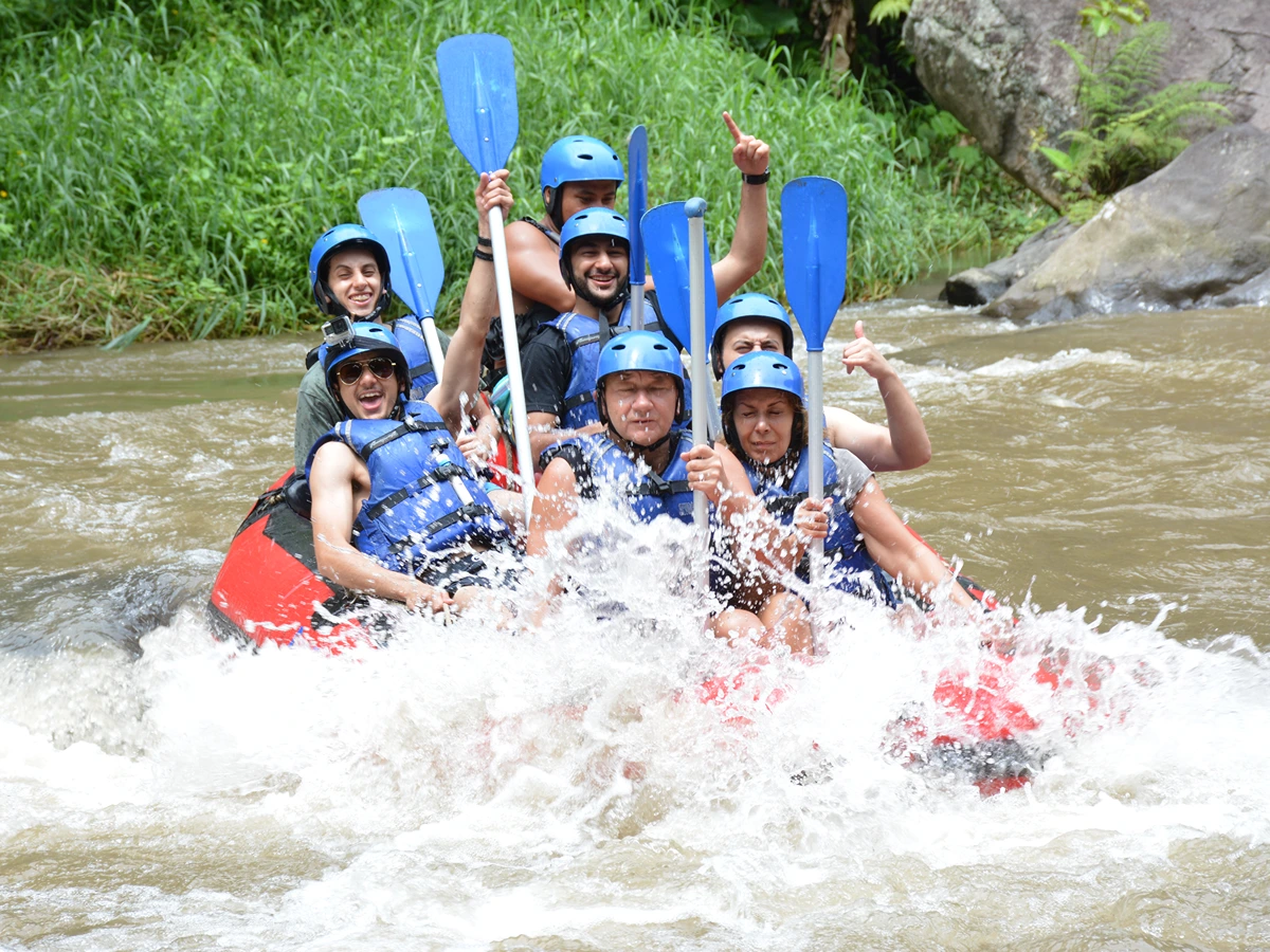ayung river raftig private transport