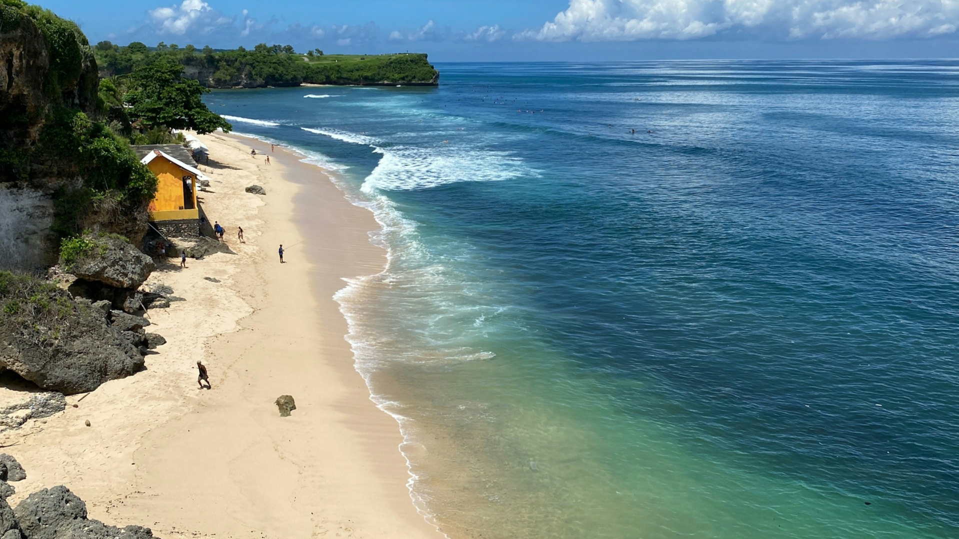 uluwatu best beach area