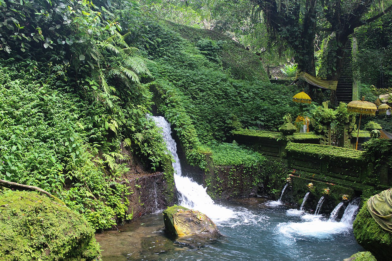 Balinese purification ritual at Mengening Temple